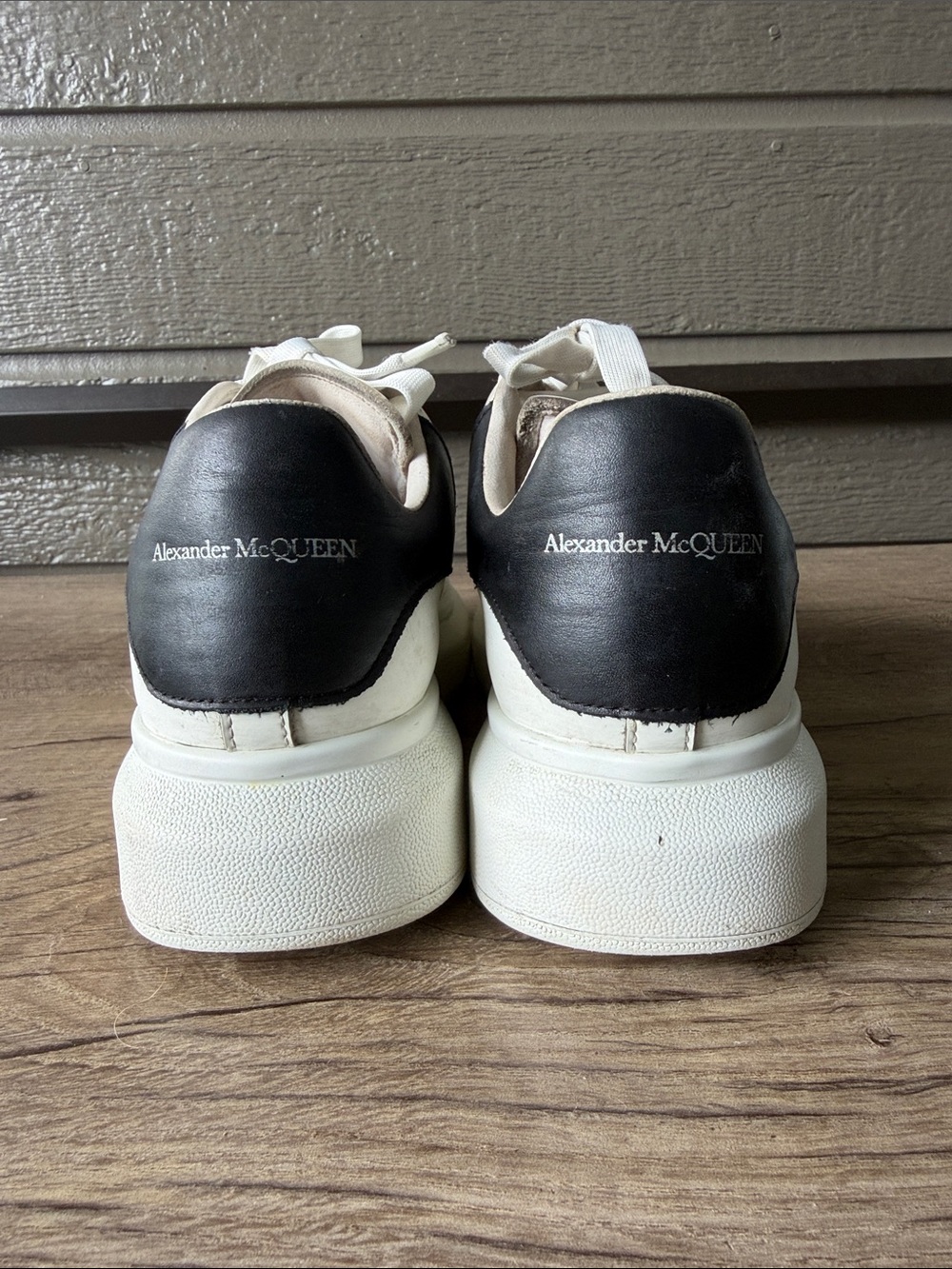 Alexander McQueen Women’s White Leather Oversized Sneakers size 39 - Picture 9 of 12